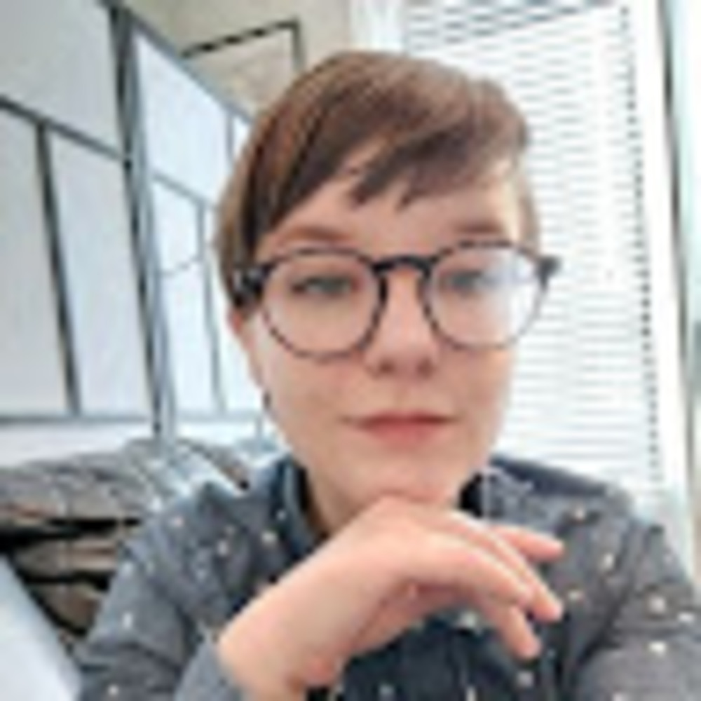 Meet your Posher, Bee